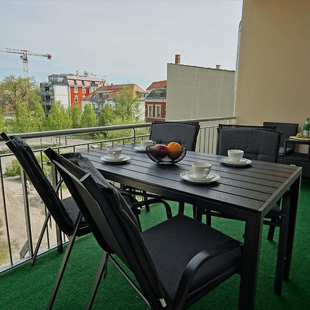 Ferienwohnung "Hogulu" Brandenburg, Balkon, Neustadt, Kueche, Wassernaehe - Parkplatz Inklusive Brandenburg an der Havel Zimmer foto