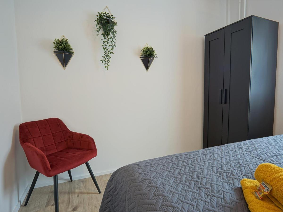 Ferienwohnung "Hogulu" Brandenburg, Balkon, Neustadt, Kueche, Wassernaehe - Parkplatz Inklusive Brandenburg an der Havel Exterior foto