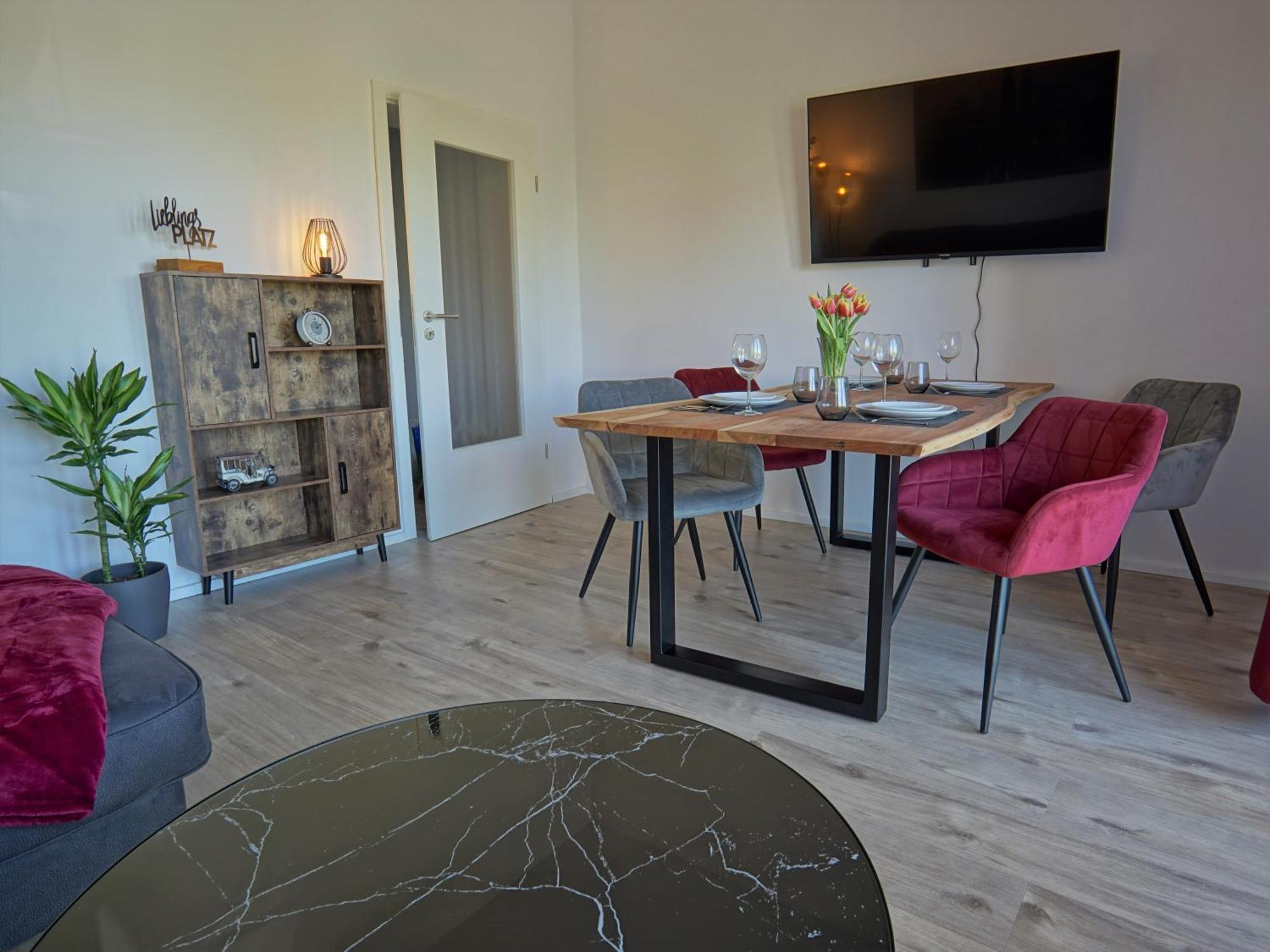 Ferienwohnung "Hogulu" Brandenburg, Balkon, Neustadt, Kueche, Wassernaehe - Parkplatz Inklusive Brandenburg an der Havel Zimmer foto